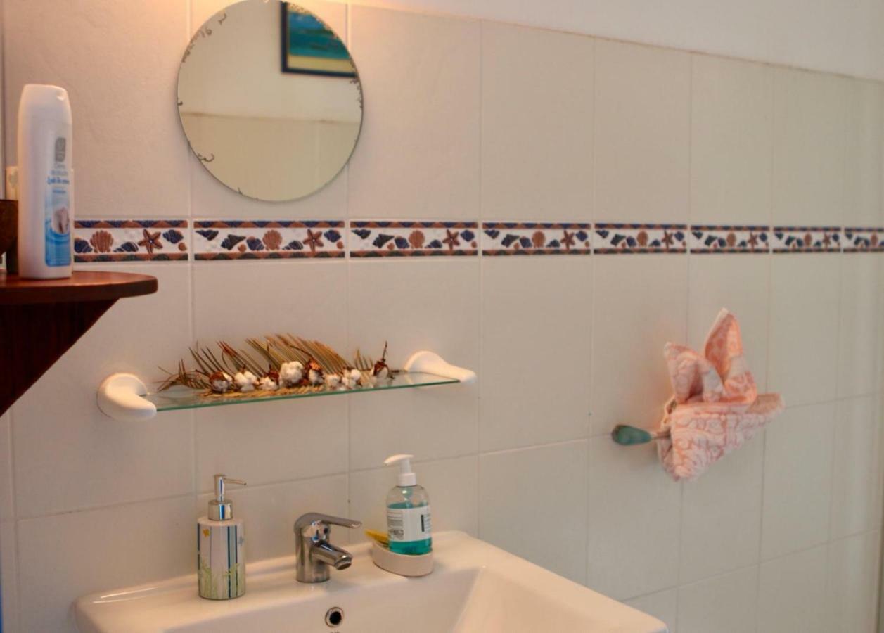 Bed & Breakfast 6 Suites Piscine Et Plage Pointe Faula Le Vauclin Luaran gambar